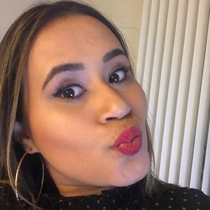 Meet your Posher, Juliana